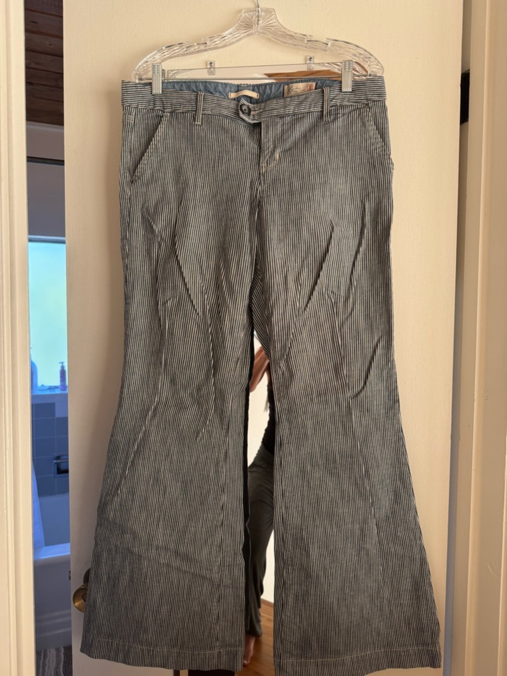 GAP Women's Blue & White Pinstripe Wide Leg Jeans